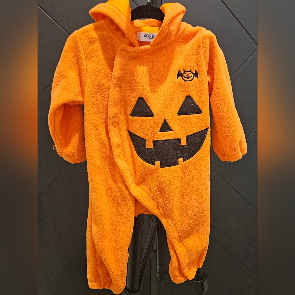Cute Pumpkin Baby Onesie - Picture 2 of 2